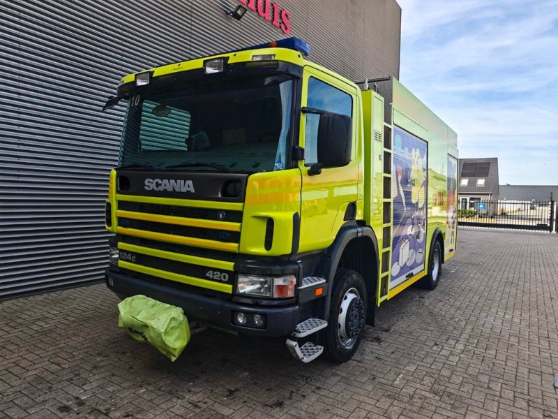 Scania P124C 420 4x4 Hauser 2000 Winde Wasserwerfer Lichtmast!
