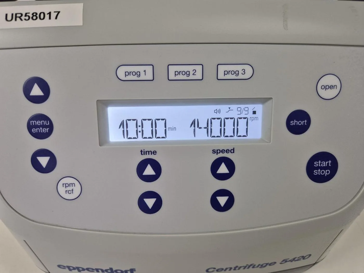 Eppendorf 5420 Centrifuge - 5