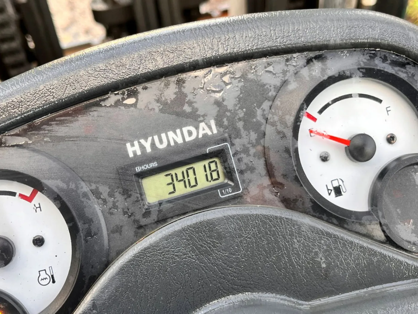 Hyundai 40L-7A - 8
