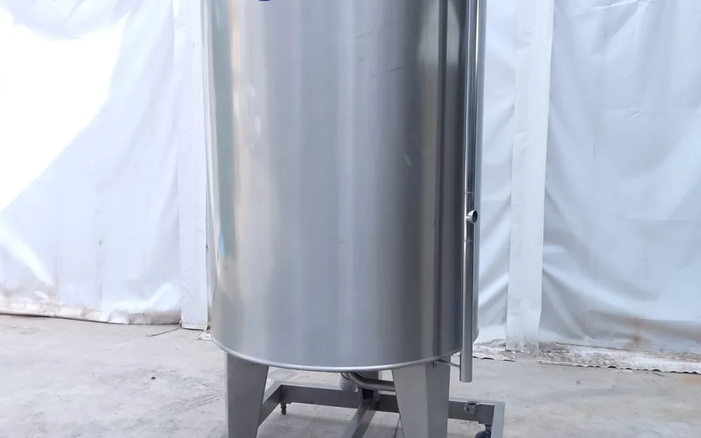 SERBATOIO IN ACCIAIO INOX INCAMICIATO 1000L – USF