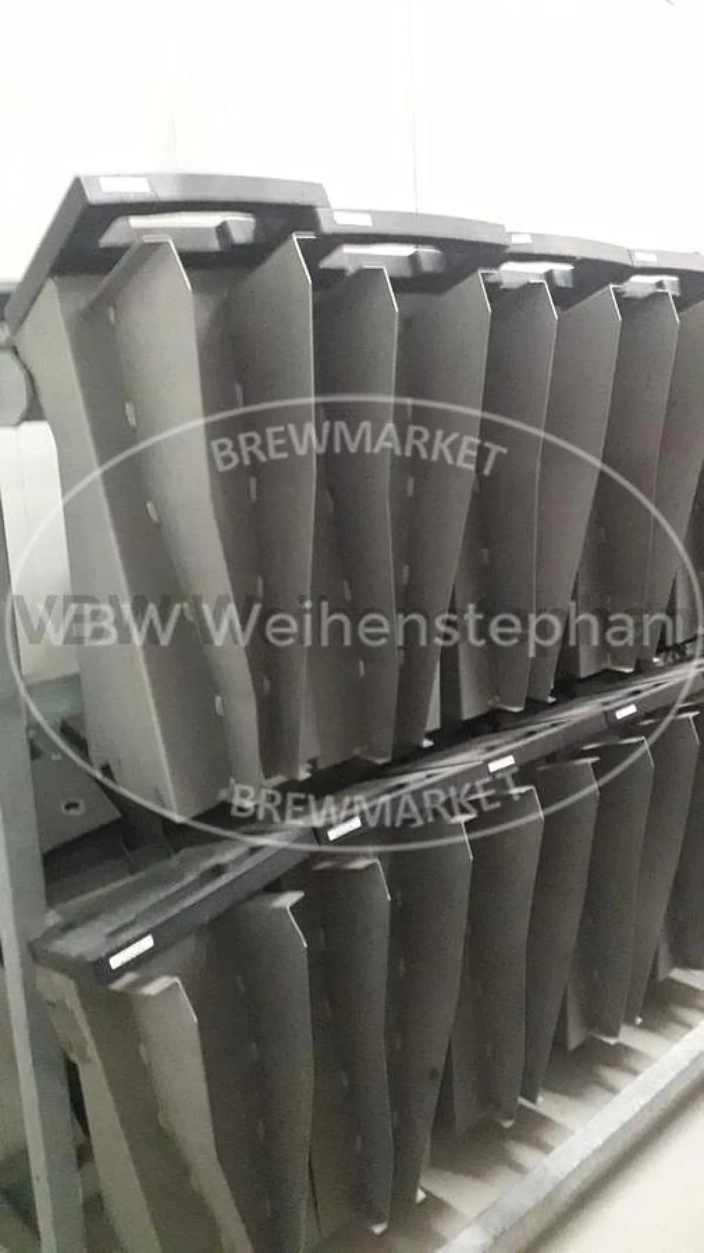 PET-bottle input and bottle set up - 3