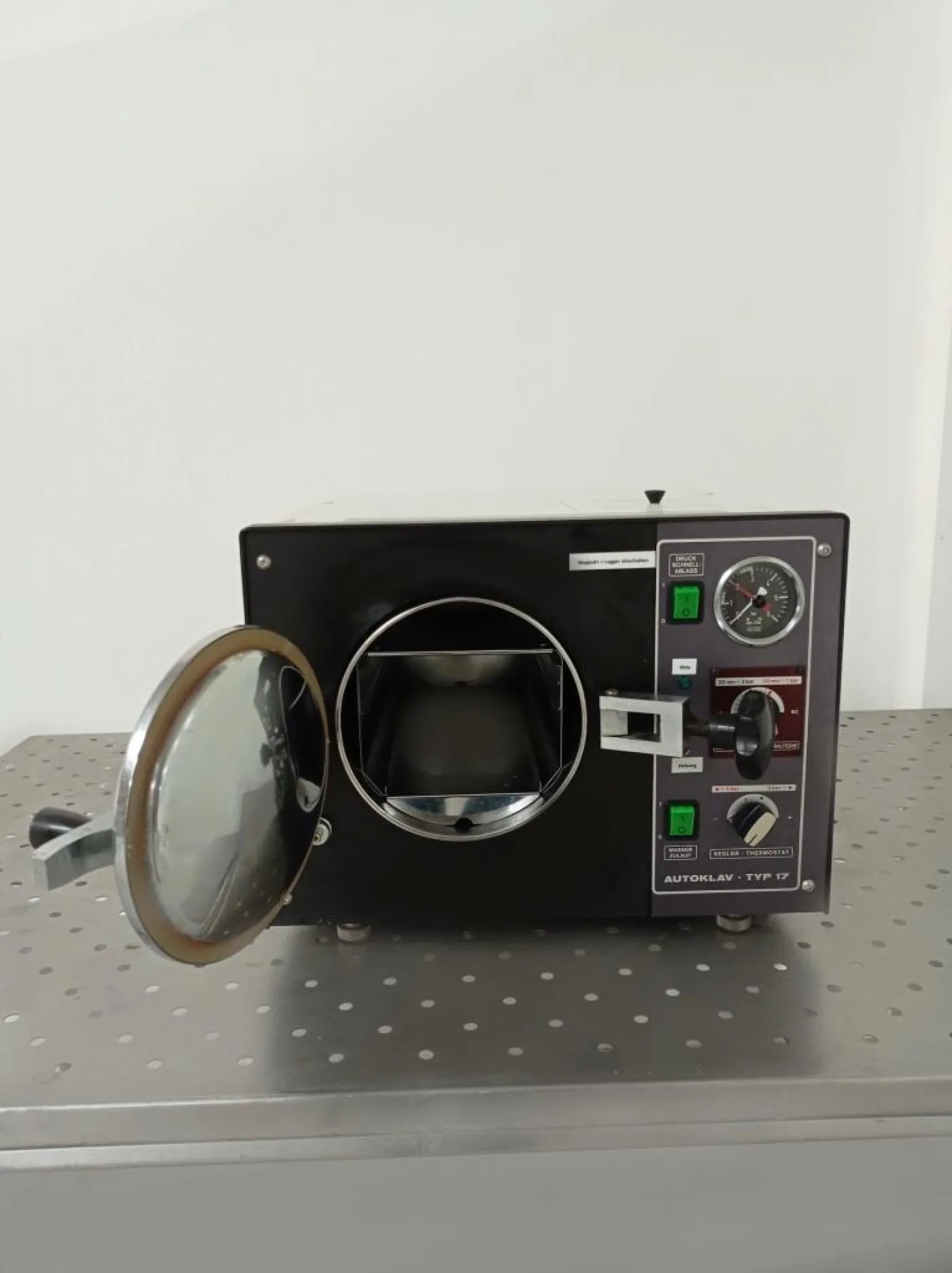 AUTOCLAVE STERILIZZATORE DA LABORATORIO – MELAG – MOD. TYP 17 - 2