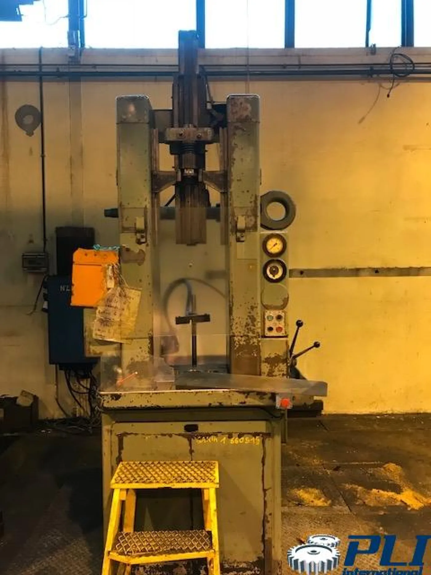 Vertical Broaching Machine – KARL KLINK RSI16D - 4