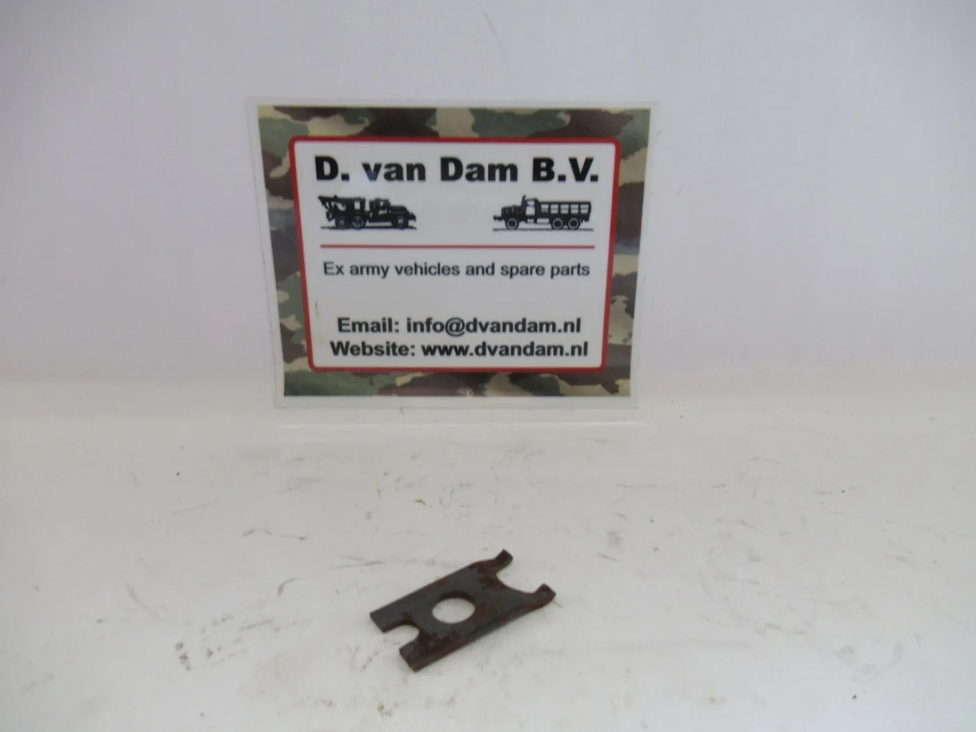 Klemplaat Hevel Benzine/Vacuümpomp (NOS) - 1