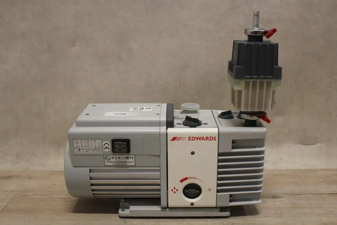 Edwards RV3 Vacuümpomp - 1