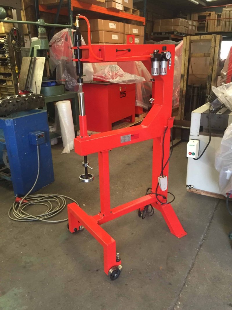 WNS Pneumatic Planishing Hammer 610mm - WNS - W. Neal Services Ltd