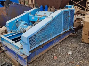 1995 Merz Gmbh WBG 3/8 Twin Roller Crusher