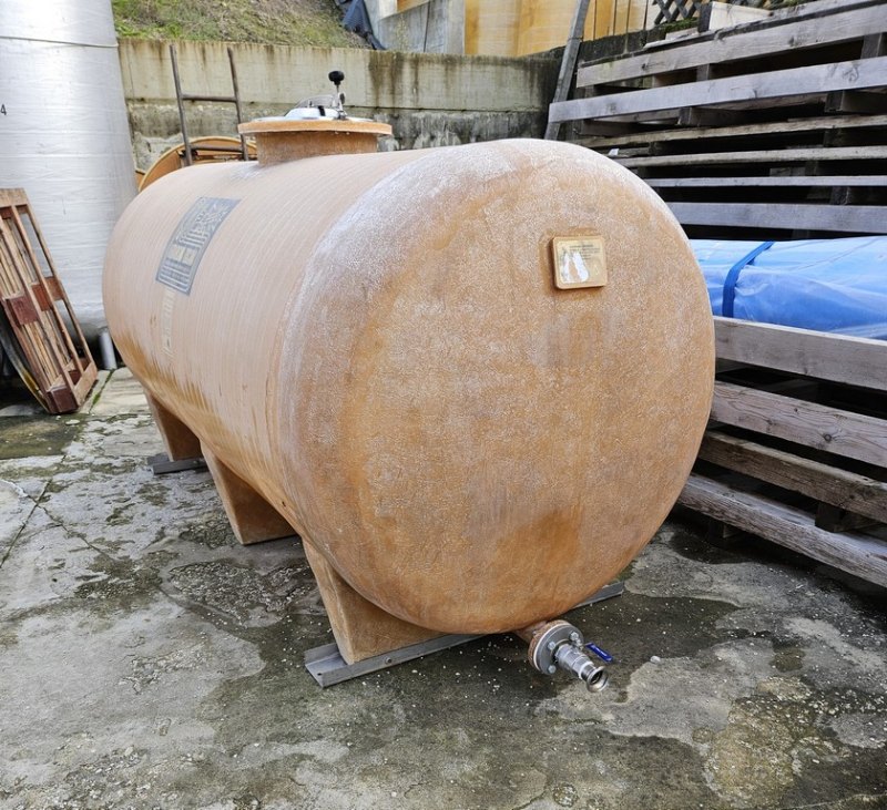 FIBERGLASS TANK LITERS 3000 (HL 30) FIRM VETRORESINA TOSCANA FOR CARRIAGE, SECOND-HAND EQUIPMENT
