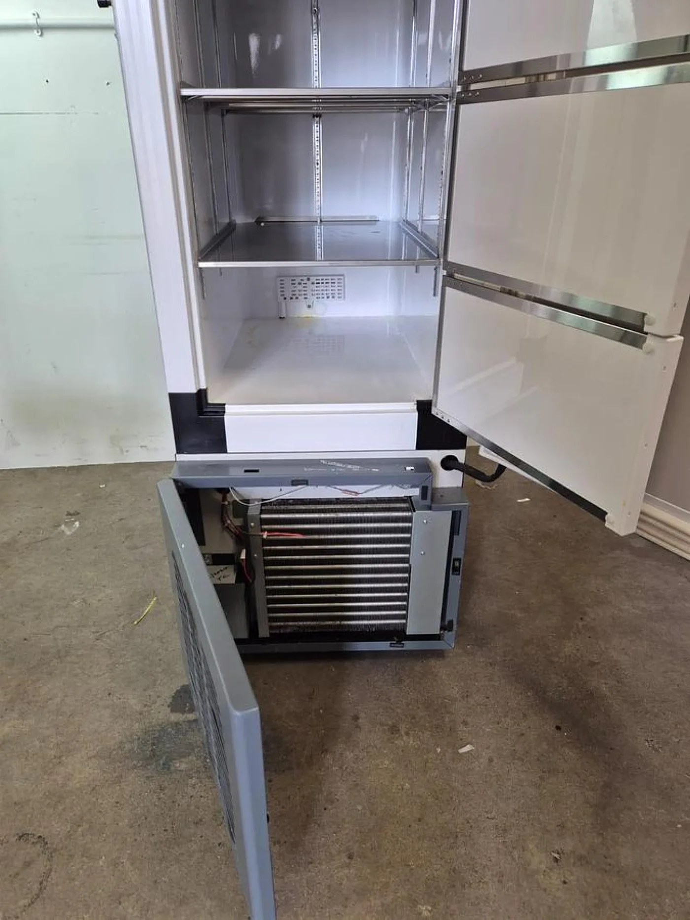 Thermo Scientific Revco UXF300 UXF Freezer - 7