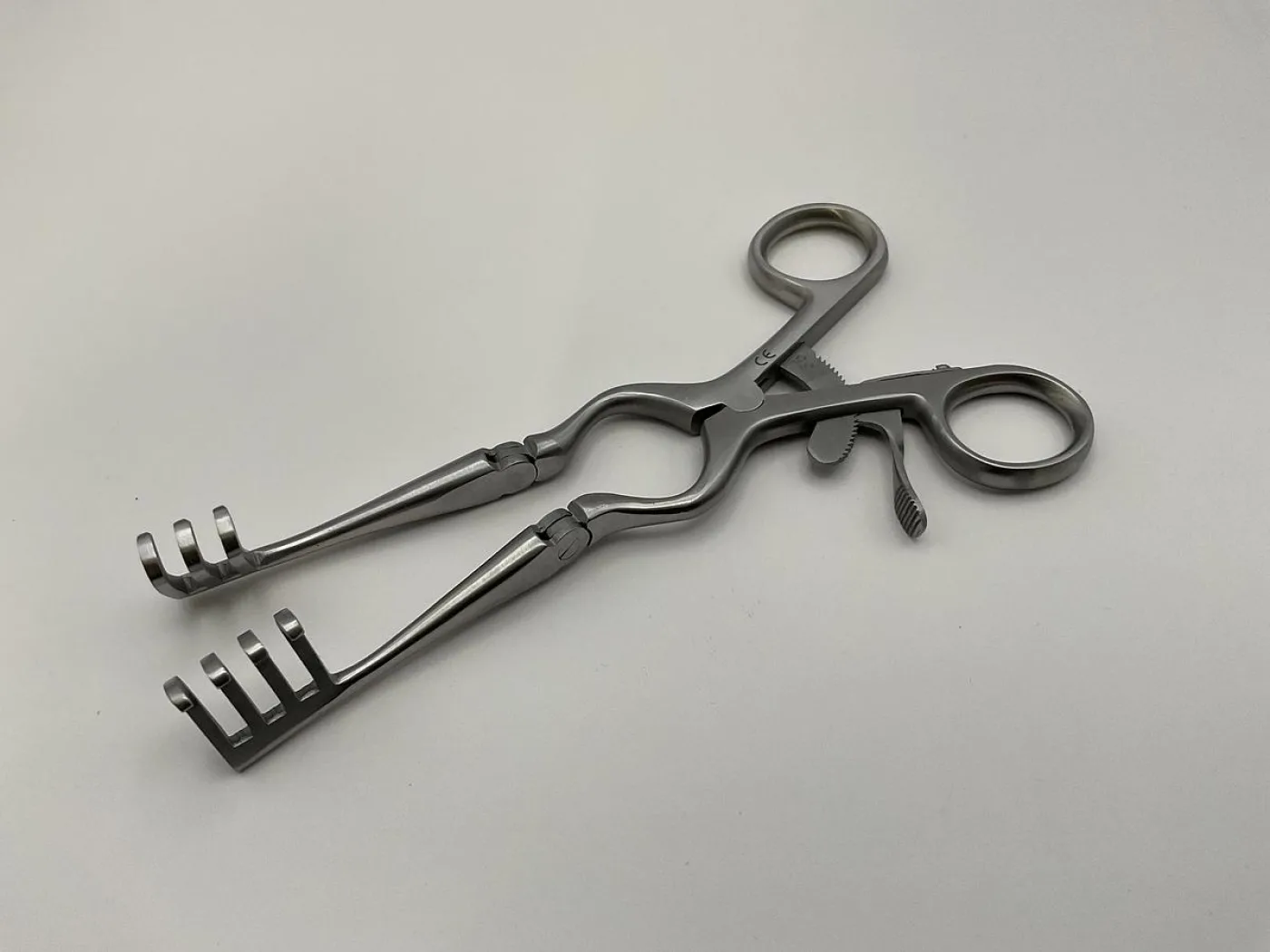 GB Medical Beckman-Weitlaner 160mm Retractor - 1