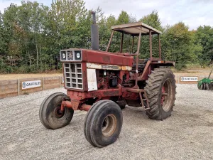 1971 International 966 2WD Tractor