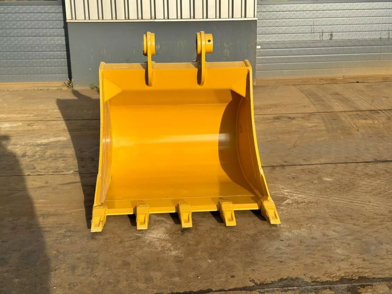 Caterpillar Excavation bucket with teeth
