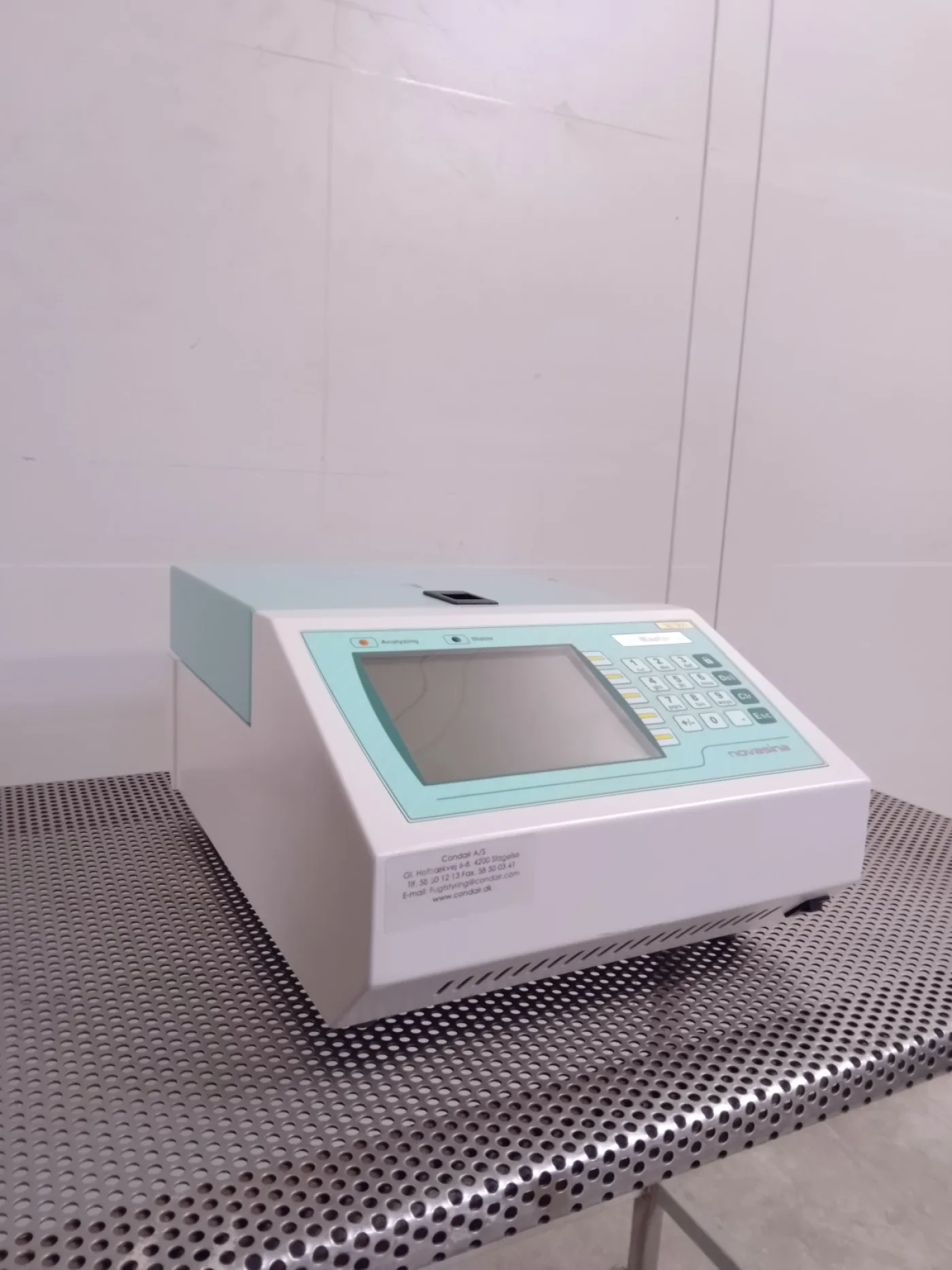 MISURATORE DI ATTIVITÀ DELL’ACQUA – NOVASINA – MOD.LAB MASTER-AW - 3
