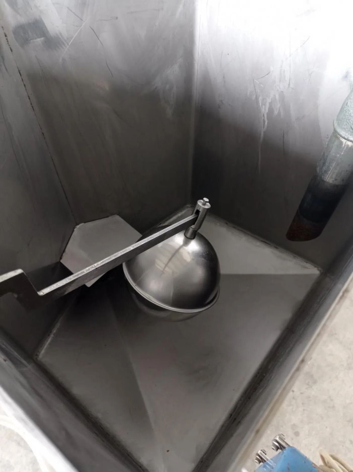 RIEMPITRICE E TAPPATRICE SEMIAUTOMATICA PER FLACONI – STEROMECCANICA - 3