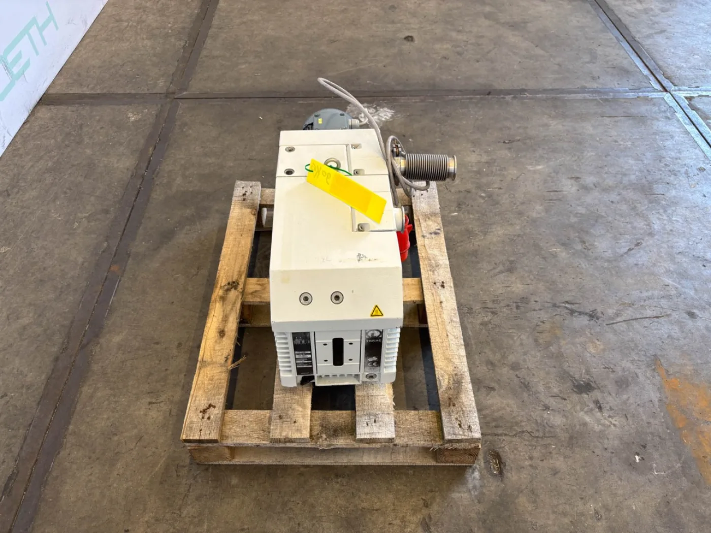 Trivac D65B - Vacuum pump - 8