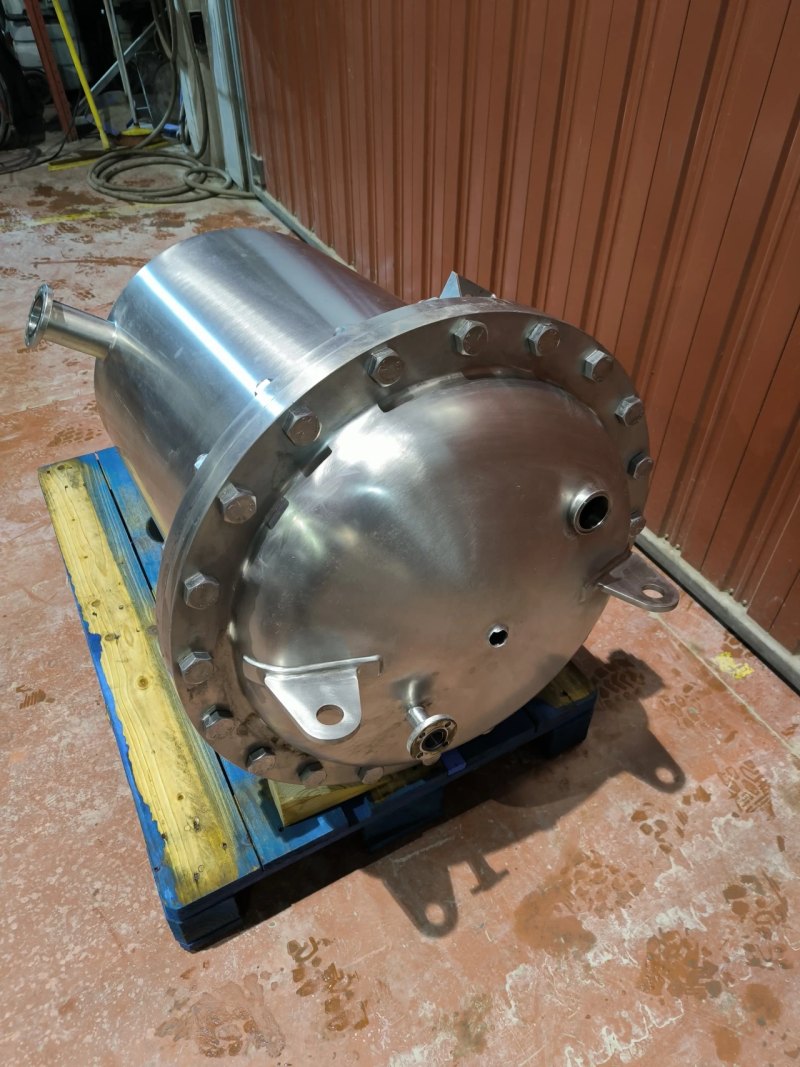 VERTICAL TANK CEISA STAINLESS STEEL 304 200 LITRES
