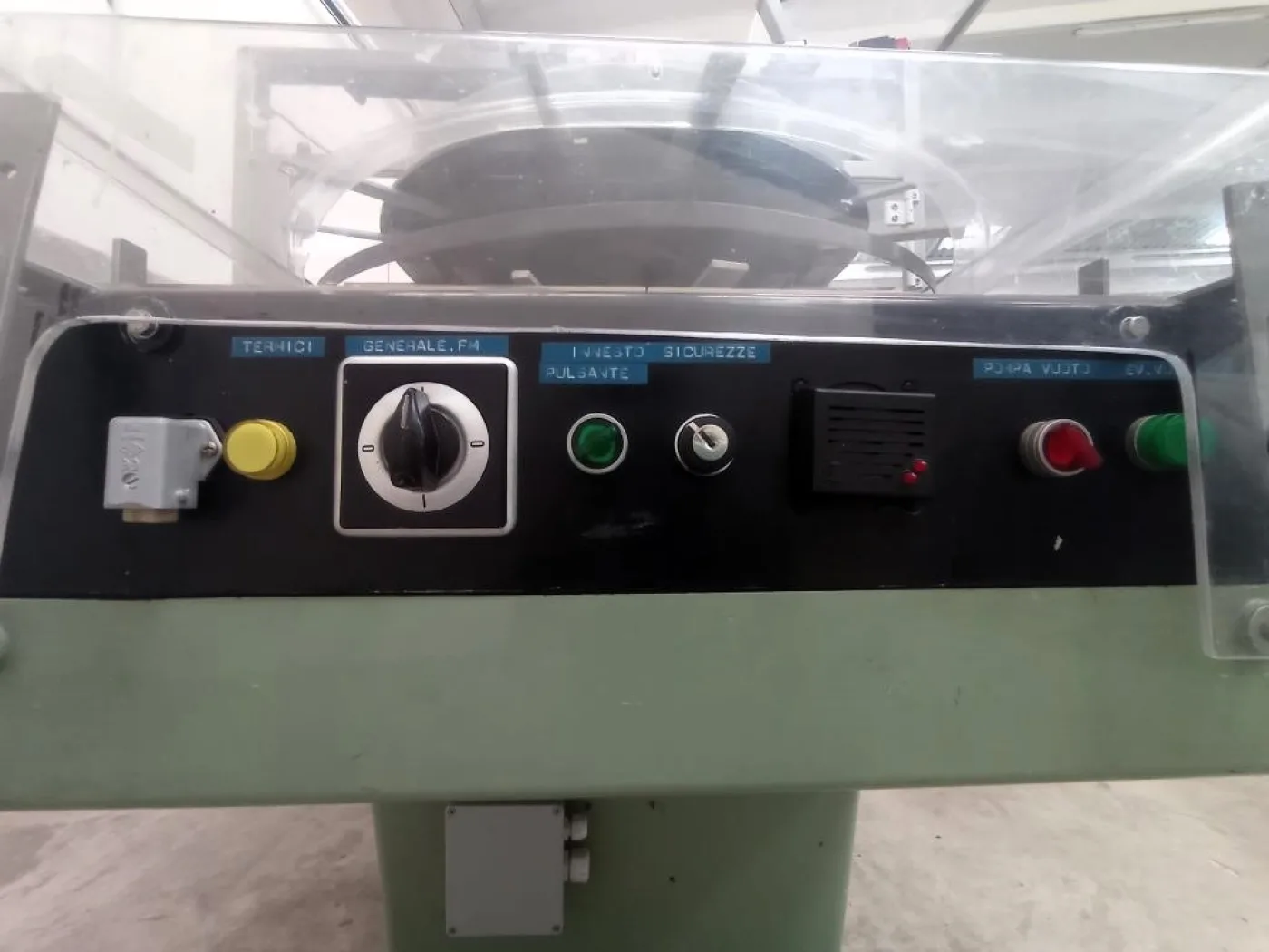 ASTUCCIATRICE VERTICALE – CAM – MOD. AV 65 - 5