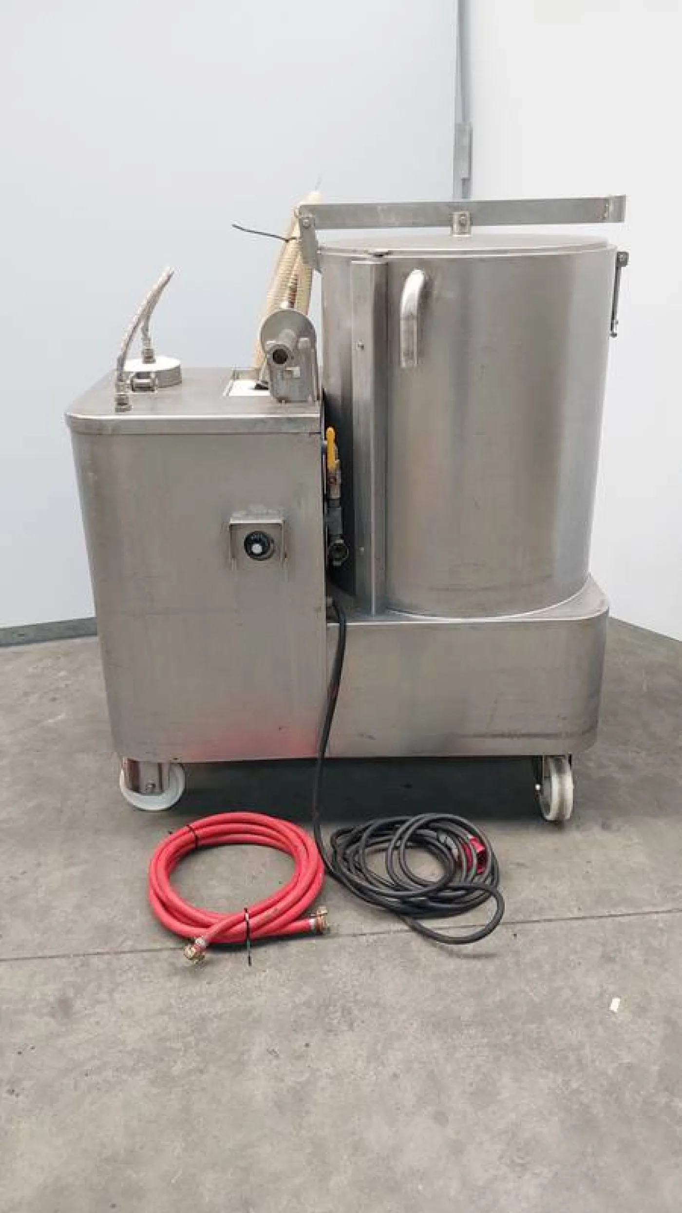 Blood collecting and mixing tank - 1