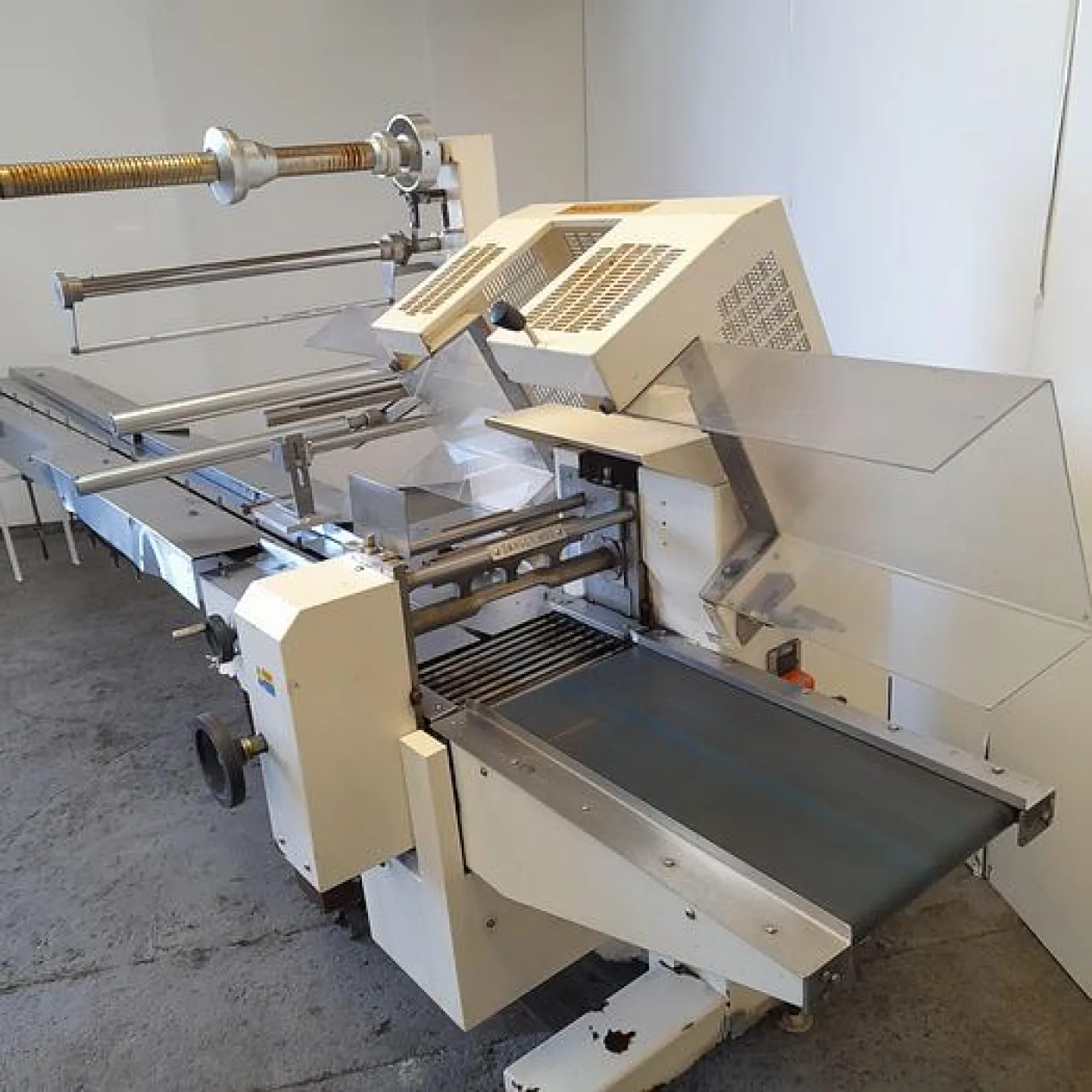 Redpack R200 Labeller & Heat Sealer - 8