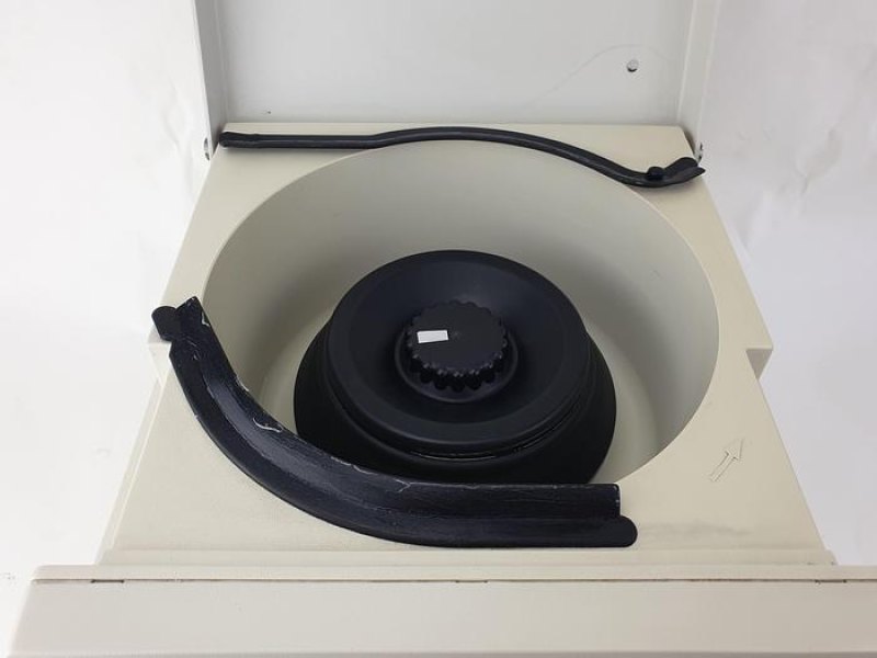 Abbott 3531.0 Centrifuge