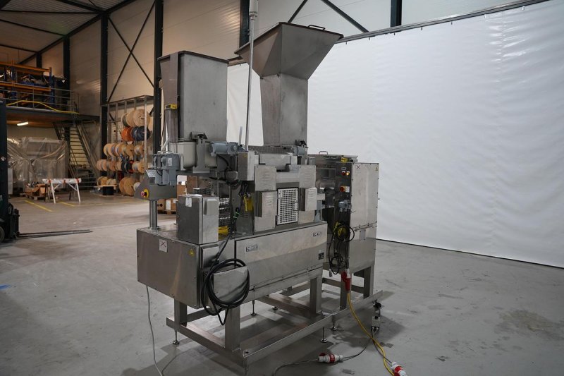 2006 Rheon vormmachine met bebloeming
