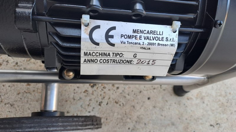 MENCARELLI PUMP MODEL G90 WITH FOOD NEOPRENE IMPELLER AND REVERSING SWITCH POSITIONED ON THE TROLLEY, SECOND-HAND MACHINE