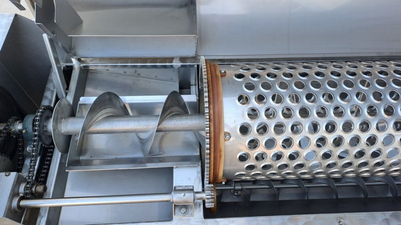 STAINLESS STEEL DESTEMMER ENOVENETA, SECOND-HAND MACHINE