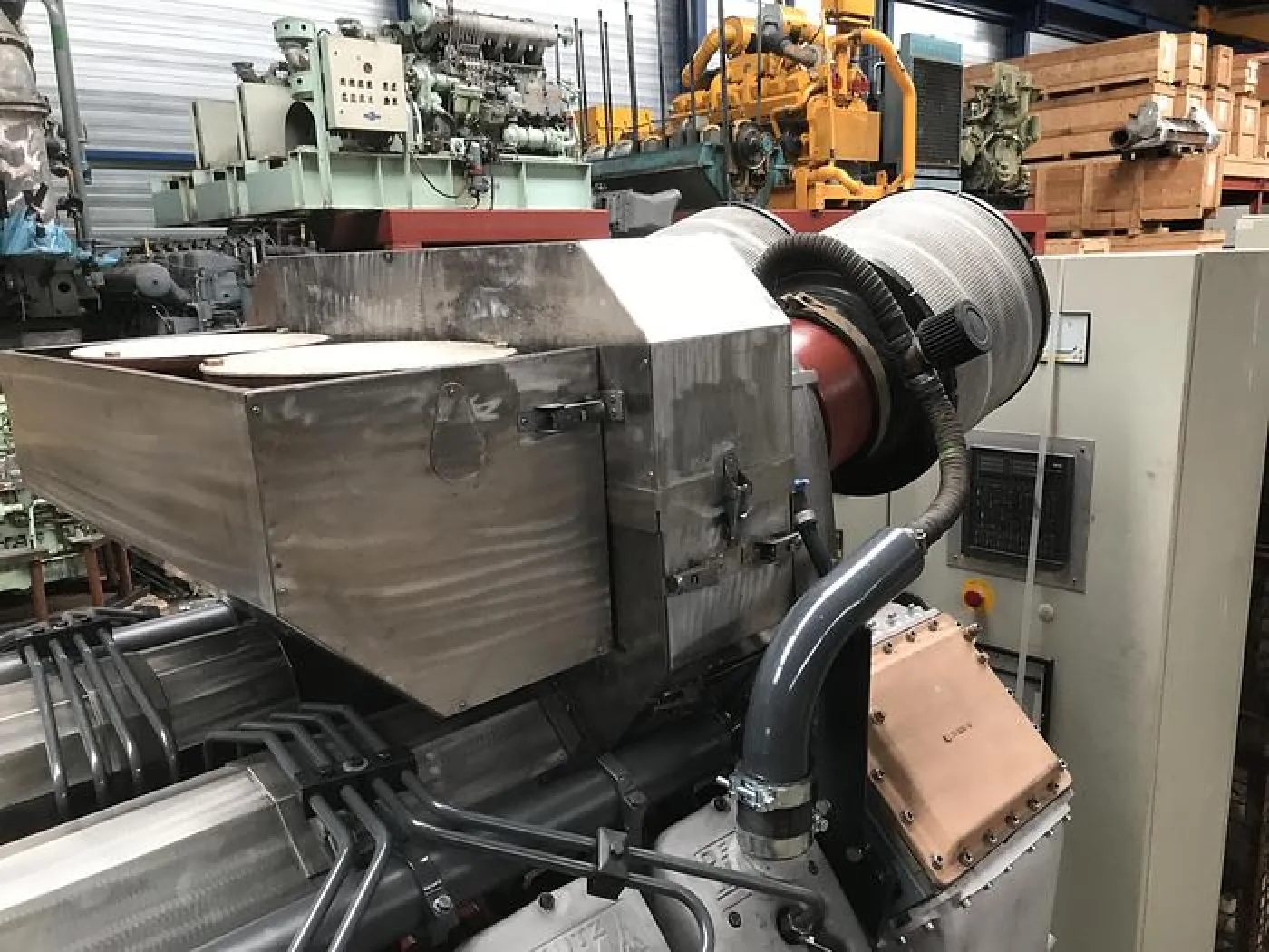 2001 DEUTZ TBD 620-V16 - 3