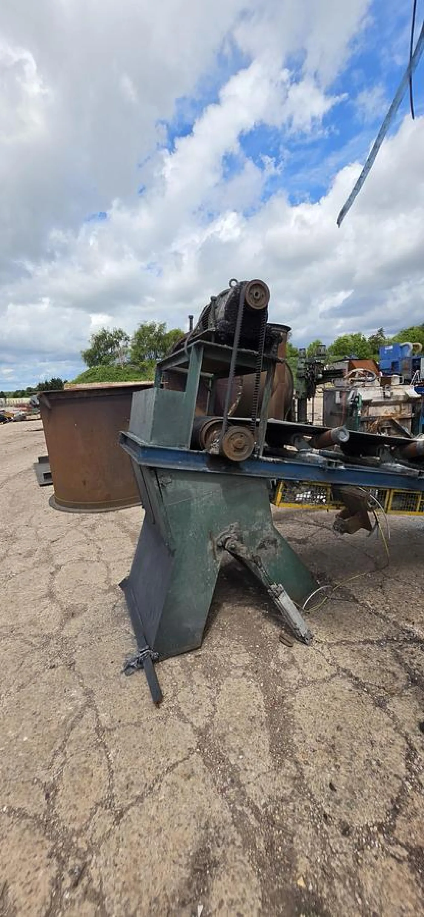 Infeed Conveyor W/Material Flow Switch - 1