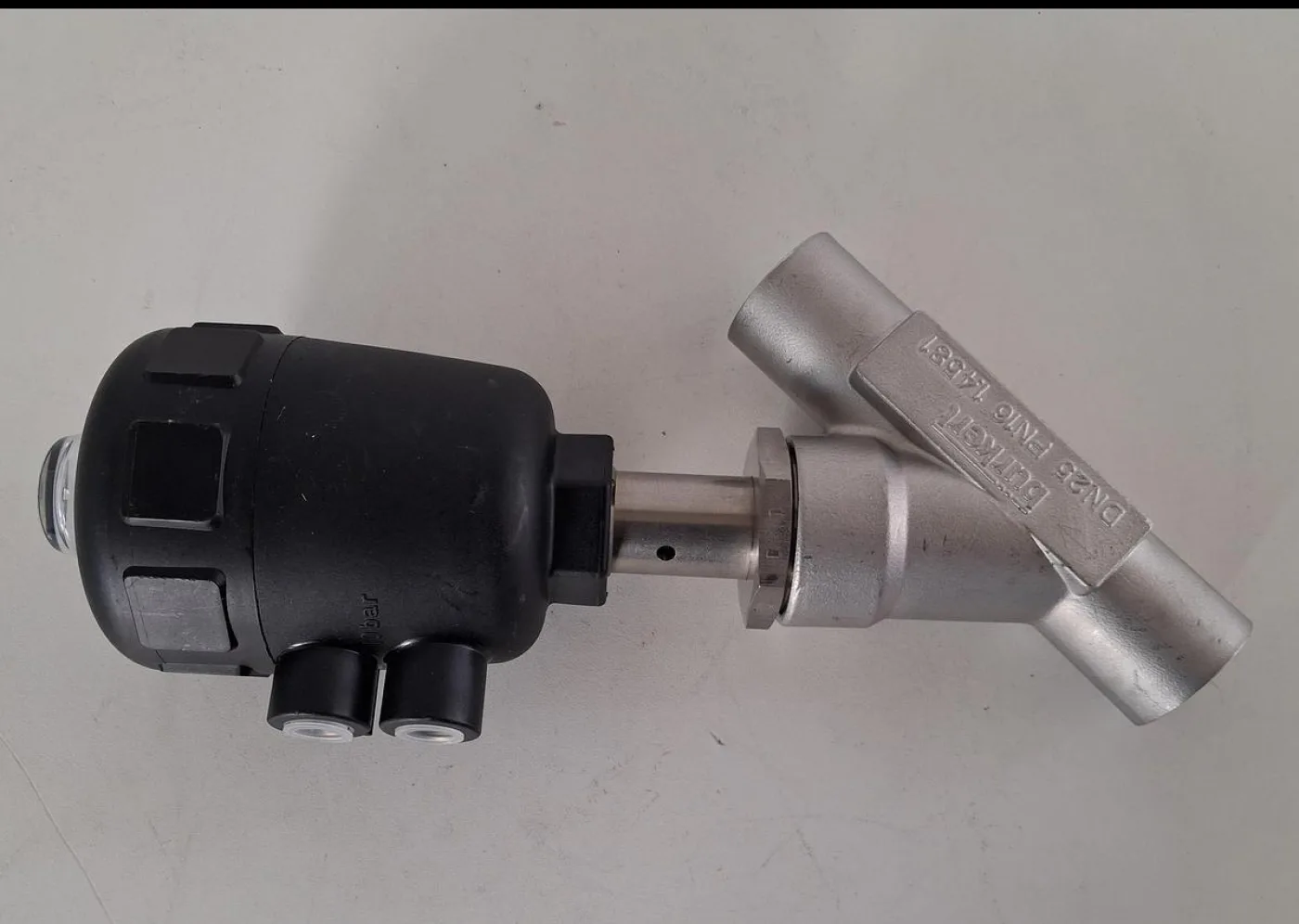 Bürkert 2000A Pneumatisches Schrägsitzventil DN25 PN16 PTFE - 3