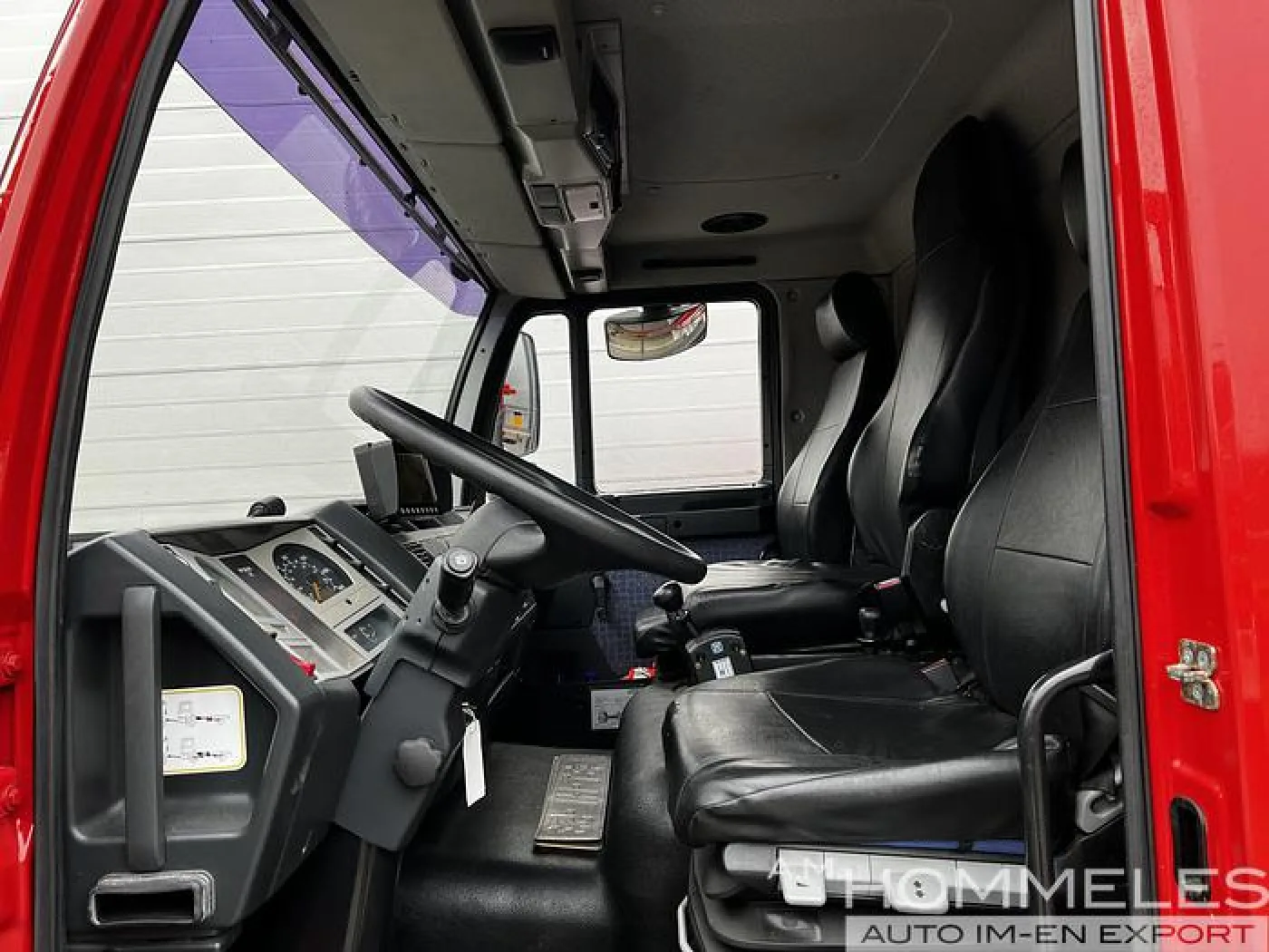 MAN LE 14.250 rescue vehicle - 8