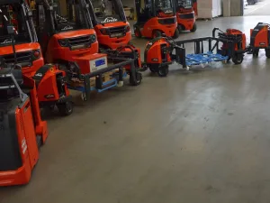 Schlepper Linde Factory Train FT10 (2015)