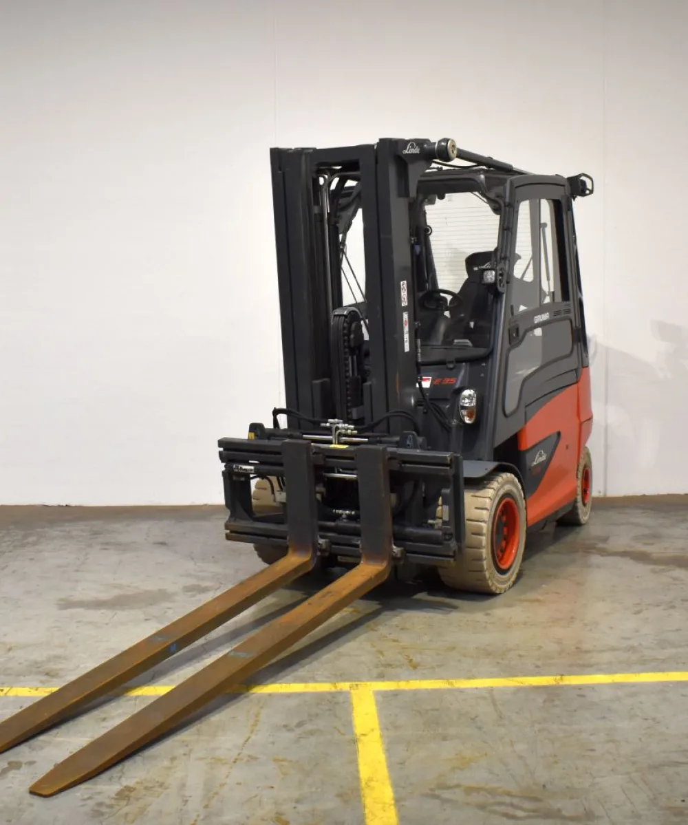 Frontstapler Linde E 35/600 H 388 (2022)