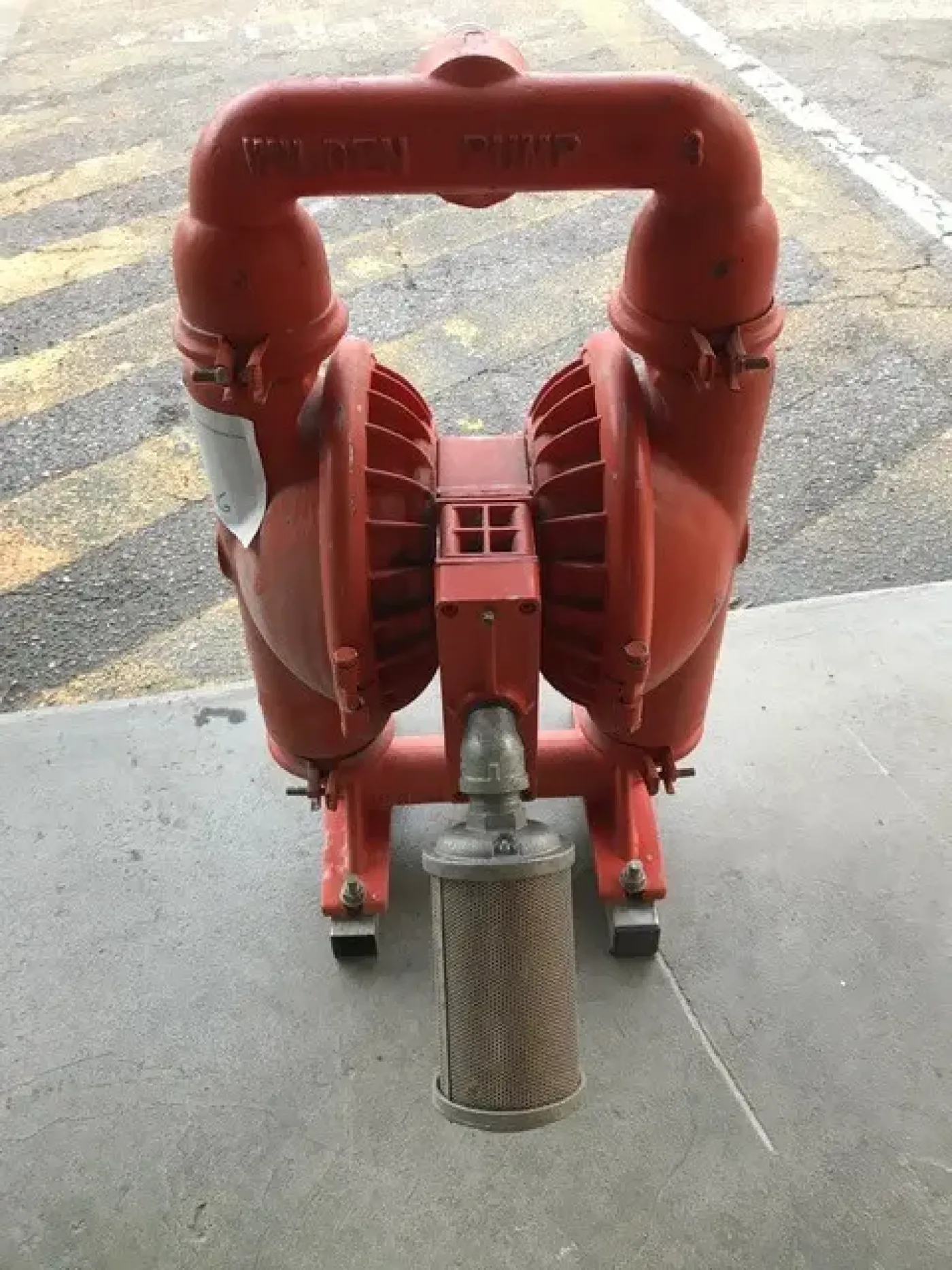 USED WILDEN P8 IRON DIAPHRAGM PUMP - 2