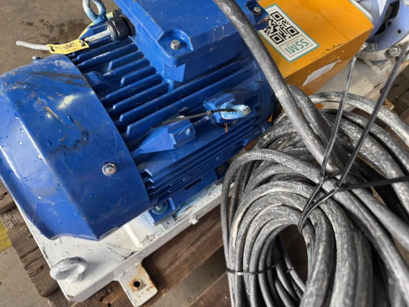 2019 AKAY Industries Centrifugal pump with electric motor - 7