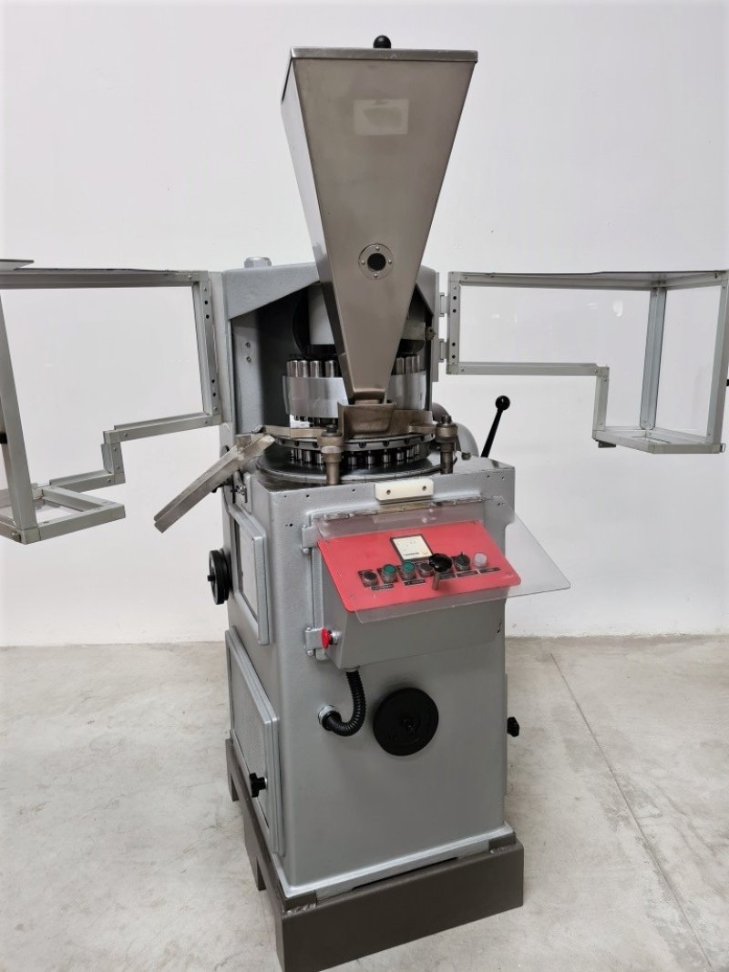 COMPRIMITRICE ROTATIVA – RONCHI – Mod. AR 18/23