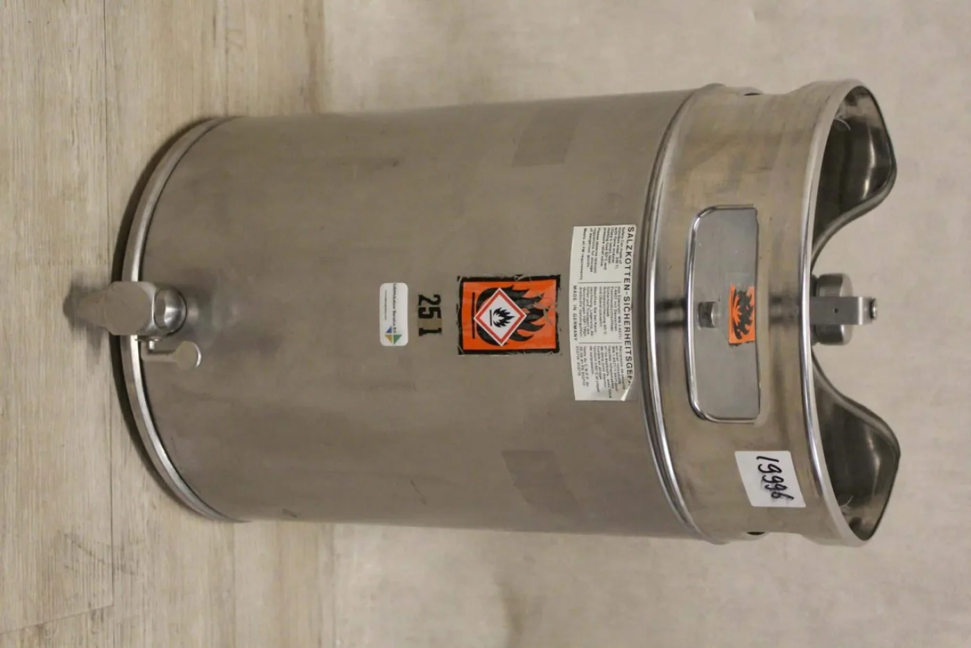 Stalen Oplosmiddelen Opslag Vat - 1