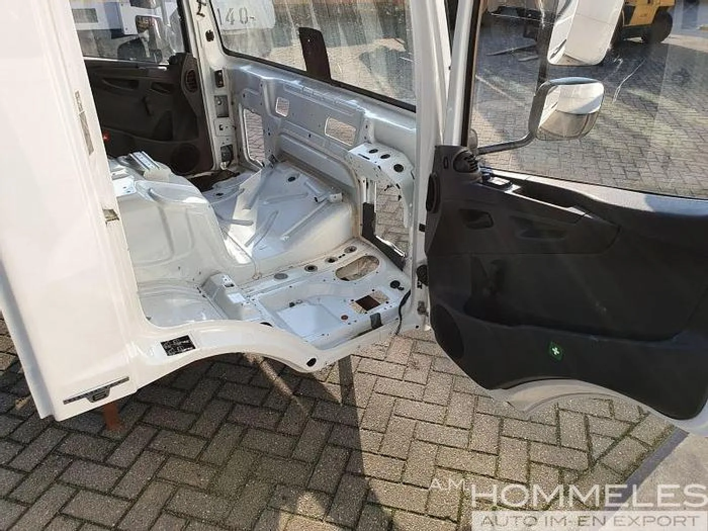 Mercedes Atego Cab - 5