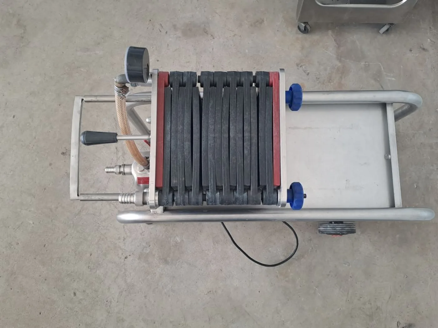 MONTANARO F.LLI 20X20 STAINLESS STEEL PLATE FILTER WITH 17 PLATES, SECOND HAND MACHINE - 2
