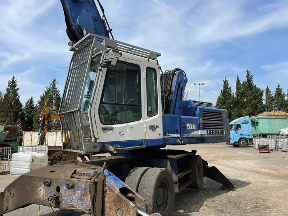 Liebherr A924