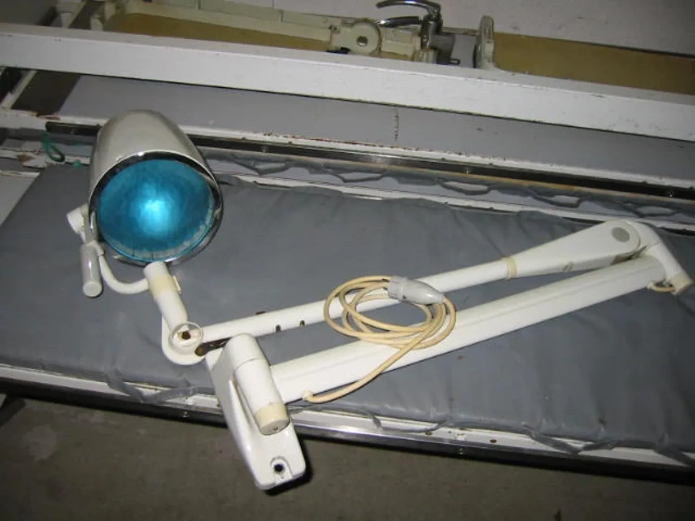 Hanaulux 3071 OP-Lampe (Wandmontage) - 1
