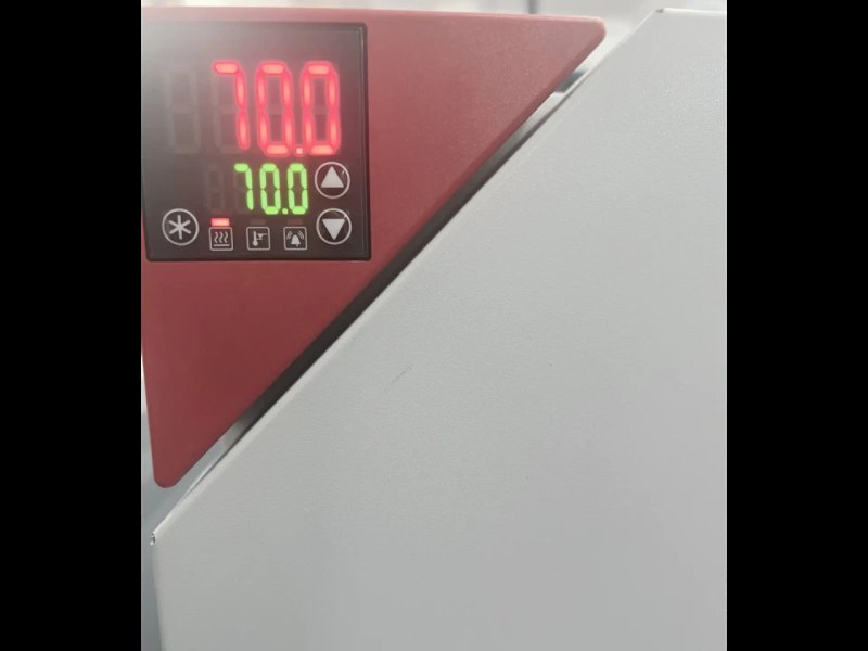 Binder BD-S 056 Incubator