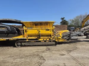2017 TANA Shark 440DT Eco Slow-Speed Shredder