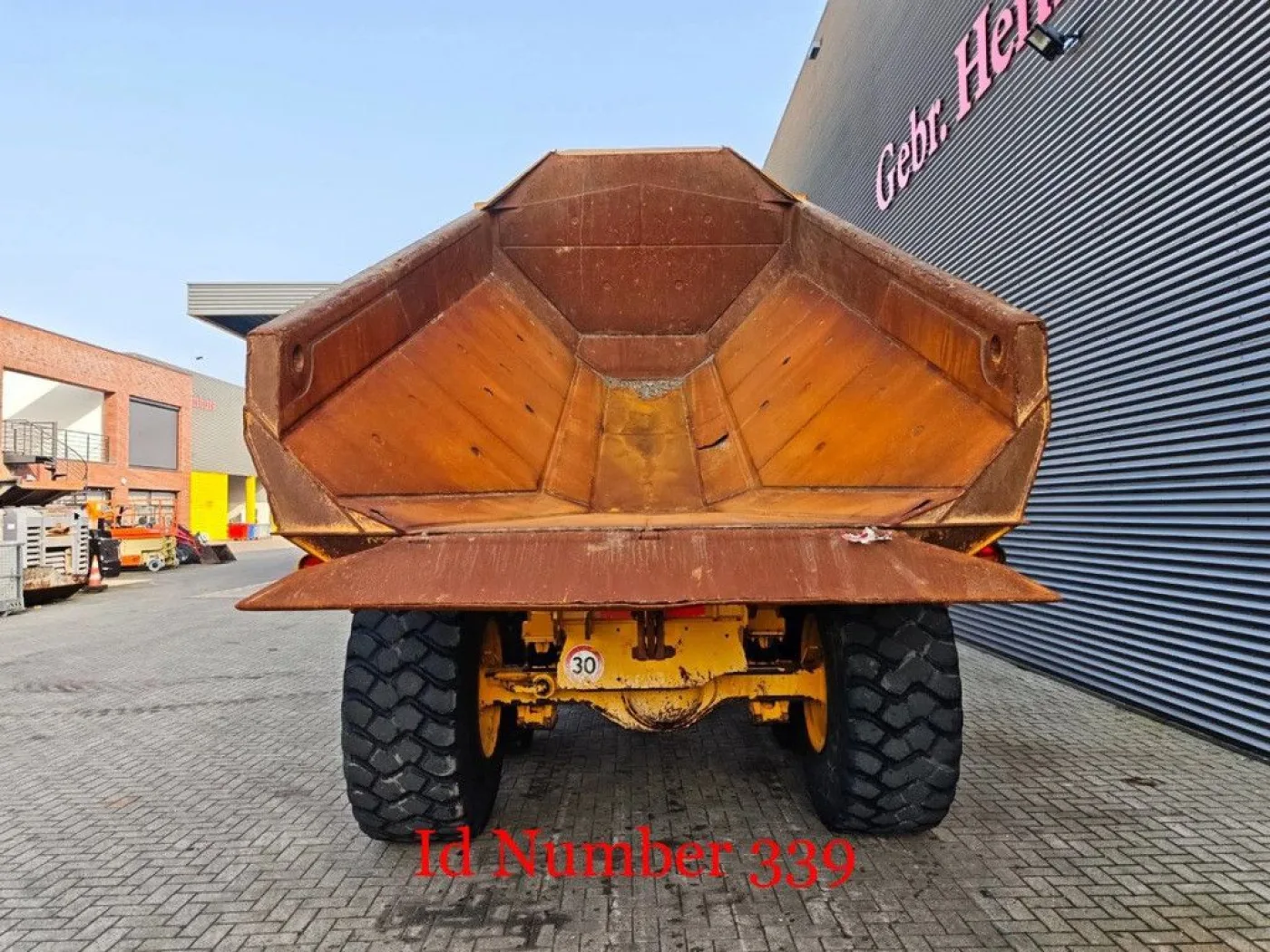 BELL B30E 6x6 - 7