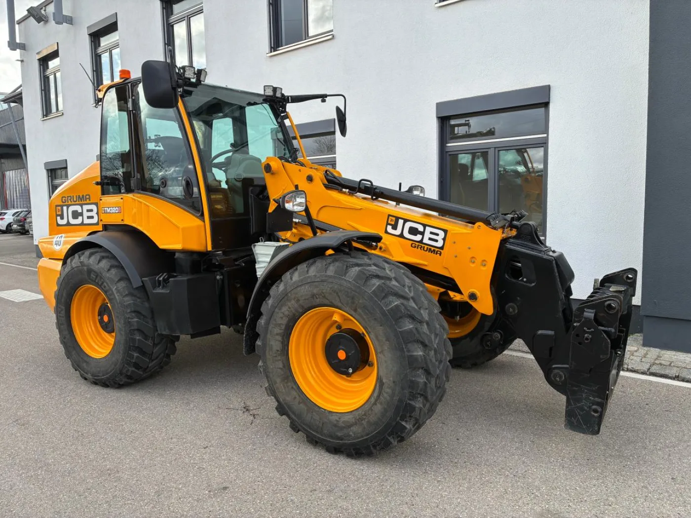 Teleskopradlader JCB TM 320 S - 4