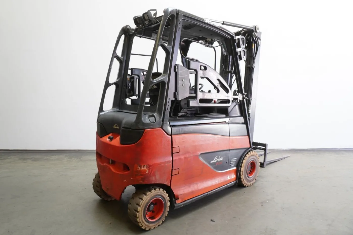 Frontstapler Linde E 25/600 HL 387-00 (2017) - 1