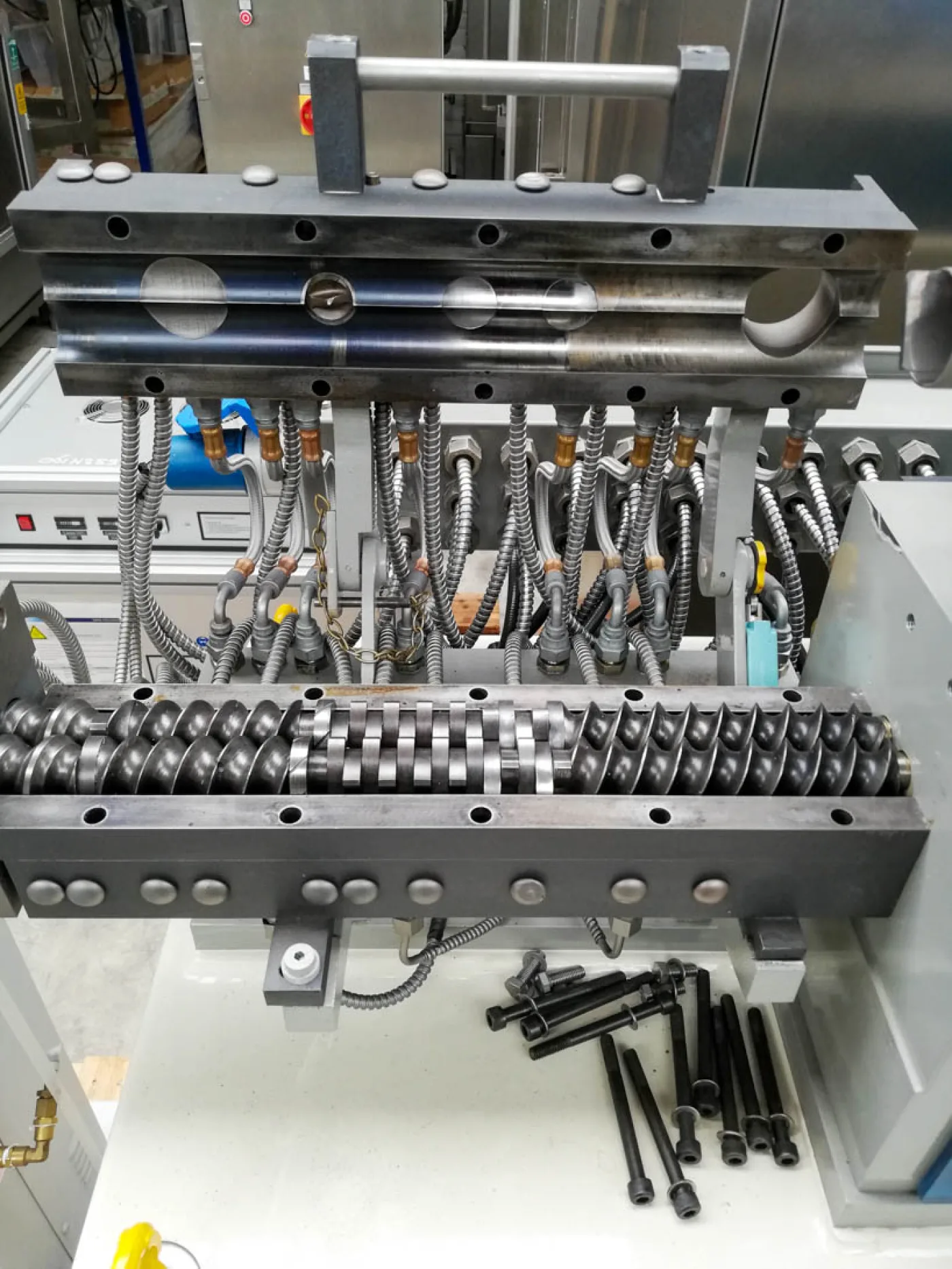Baker Perkins MPC/V30 - Double screw extruder - 7