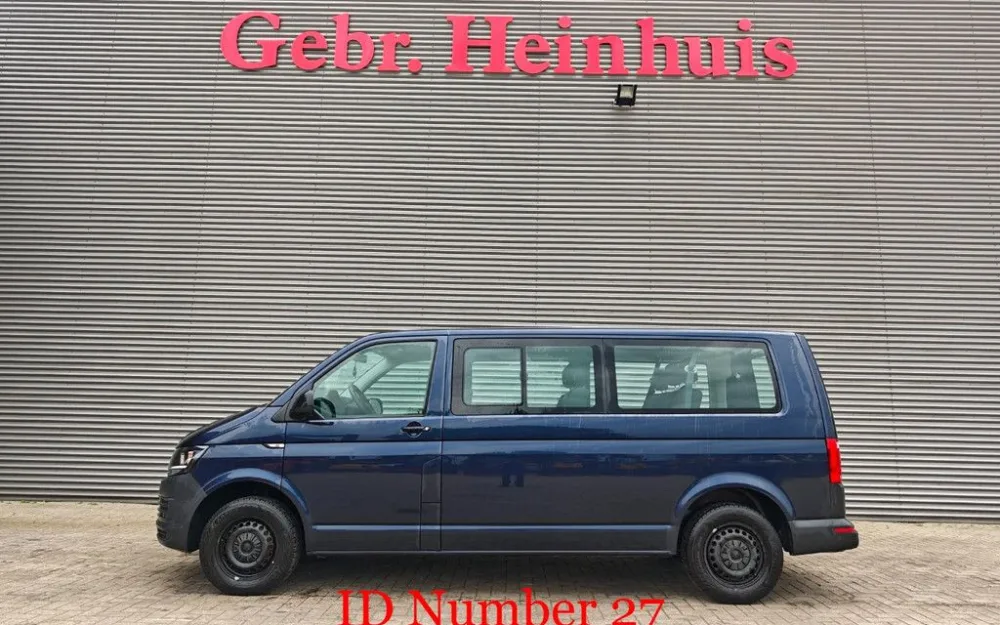 Volkswagen Transporter 2.0 TDI 9 Persons!