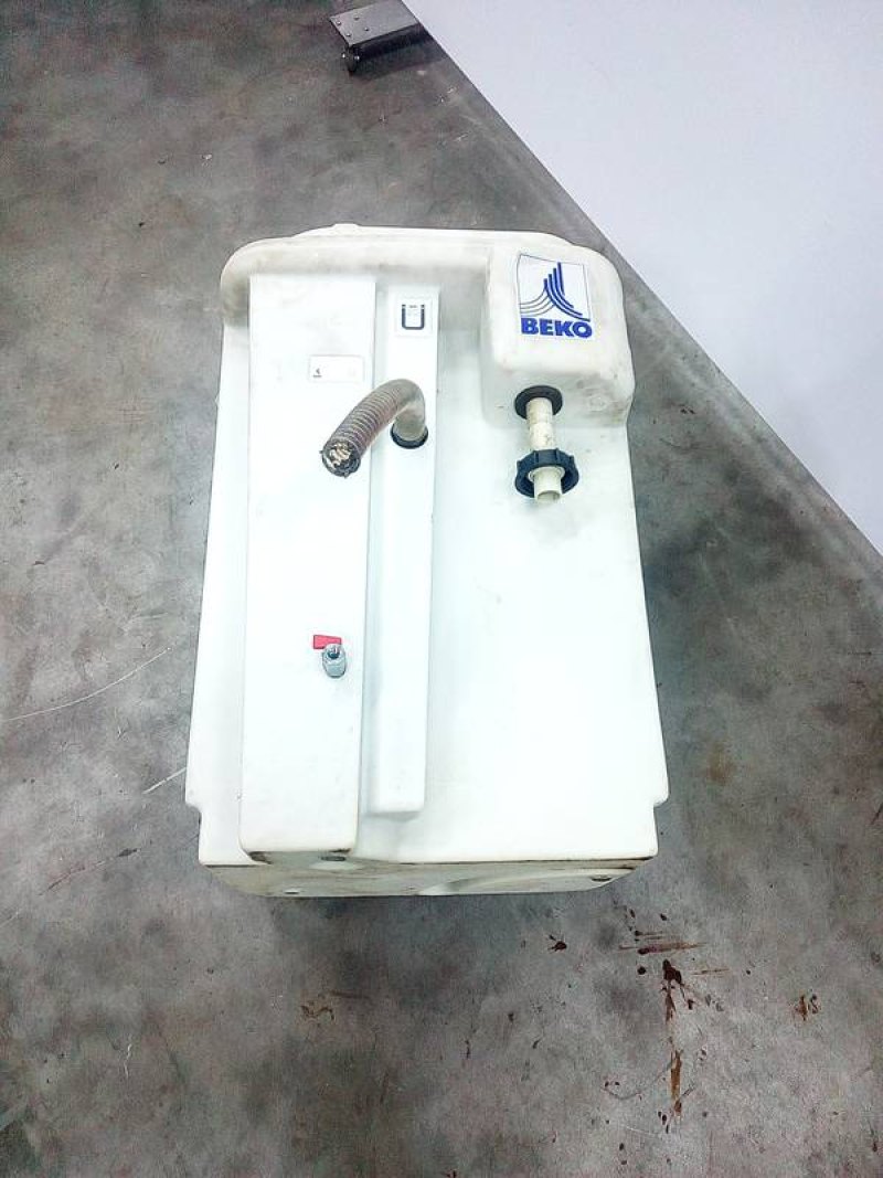 Oil-water separation unit