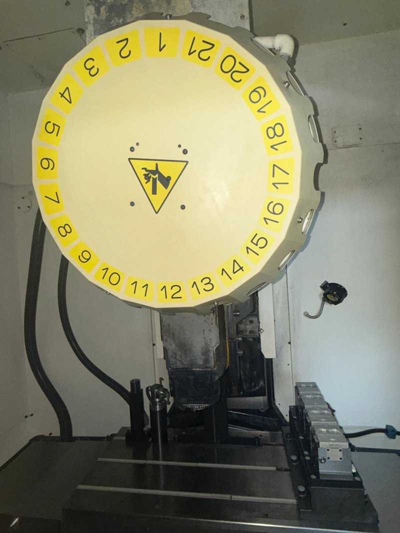 023566 - FANUC ROBODRILL ALPHA T21 i FIa